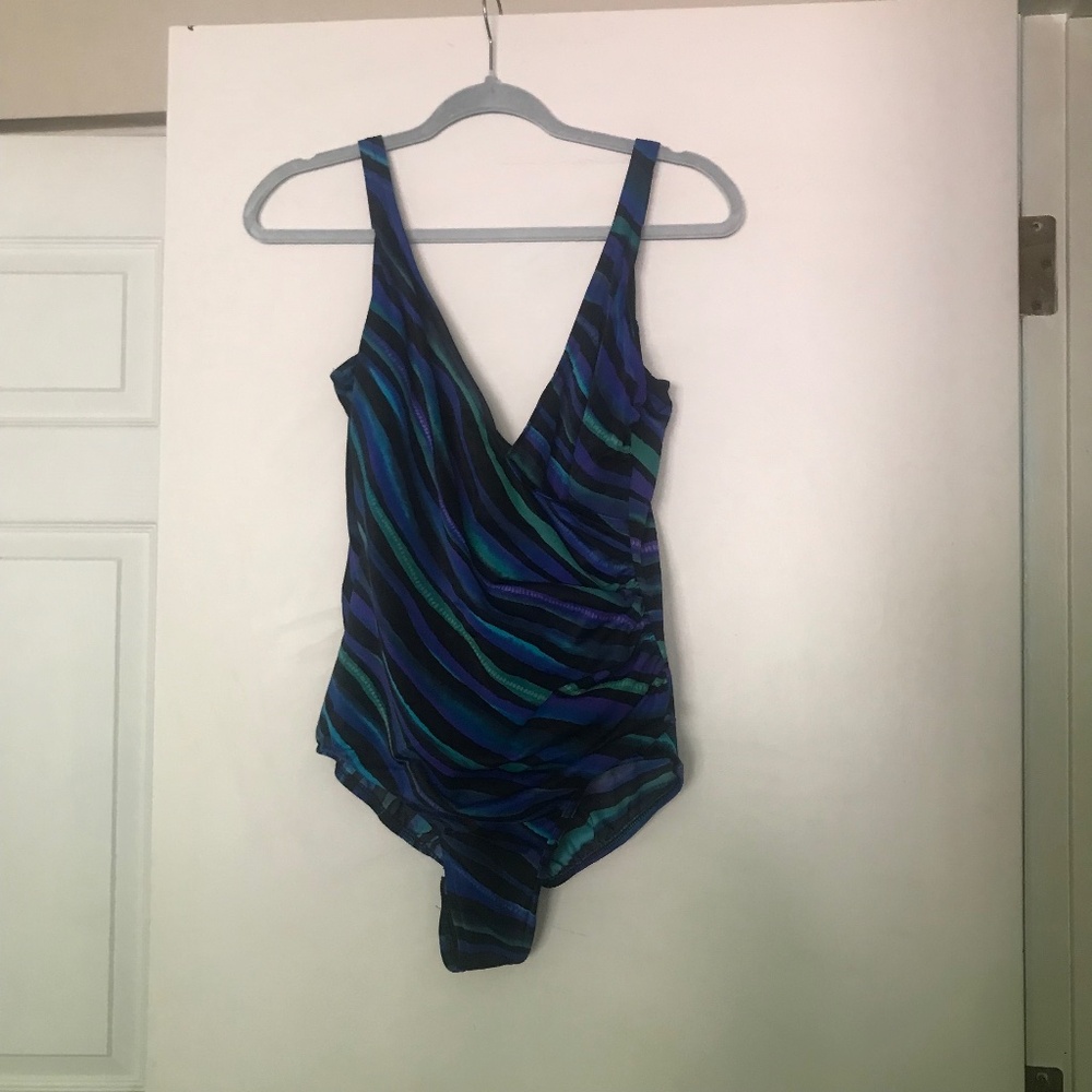 Miraclesuit Swimsuit 14 One Piece black purple green crisscross ruched swim suit